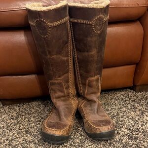 Timberland Leather Brown Knee-High w/ Sherling lined Boots🤠